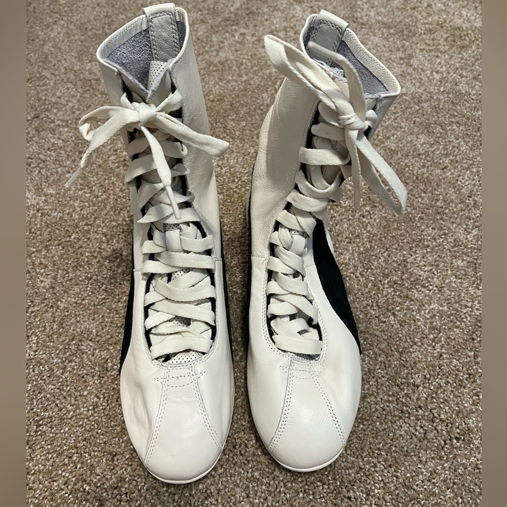 Vintage Women’s Puma White Leather High Top Sneakers size 9.5